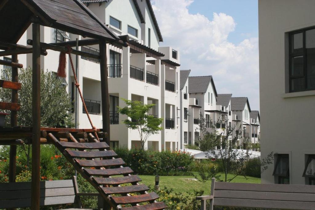Classy And Cosy Apt - Dainfern Sandton Exterior photo